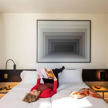 Ibis Brussels 3*
